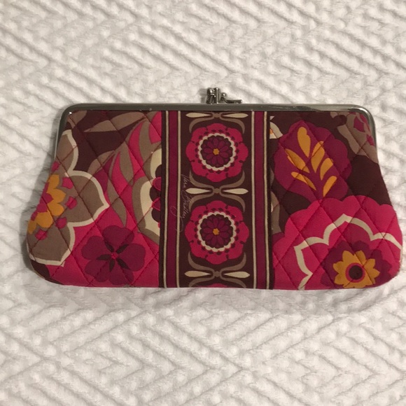 Vera Bradley clutch - Picture 2 of 6